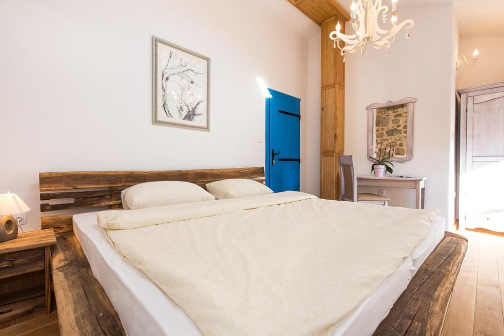 Villa Marevic Vrh  エクステリア 写真